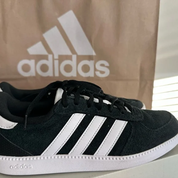 Adidas Breaknet Sleek Black and White Shoes - Picture 3 of 8